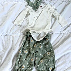 Spring matching set 6-9 mo Amazon Kids Matching Set - White and Green